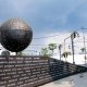 patung publik bola dunia monumen 60 tahun konferensi asia afrika bandung